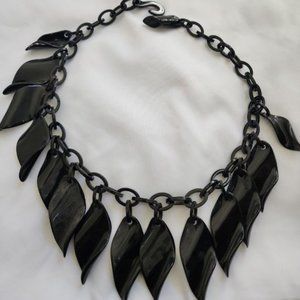 PARIS BLACK LEAF LUCITE NECKLACE ON WIDE LOOPS